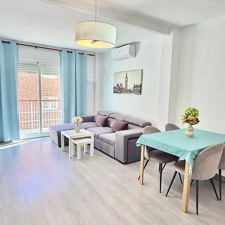 Lovely, New, Bright 3 Mins To 105 Sq Meters 알리칸테