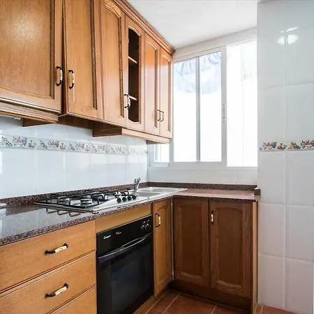 Lovely, New, Bright 3 Mins To 105 Sq Meters * Alicante