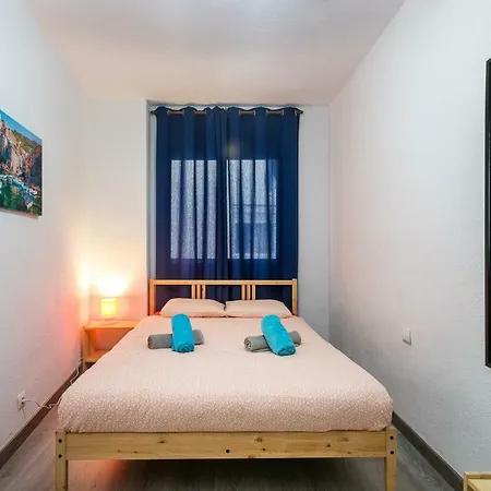 Lovely, New, Bright 3 Mins To 105 Sq Meters Apartment