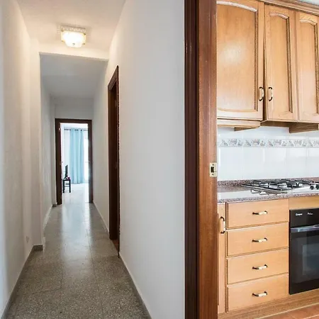 Apartmán Lovely, New, Bright 3 Mins To 105 Sq Meters
