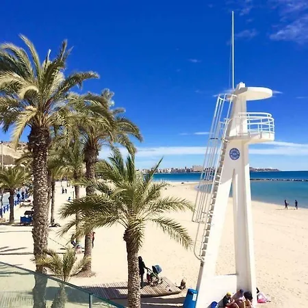 Apartmán Lovely, New, Bright 3 Mins To 105 Sq Meters